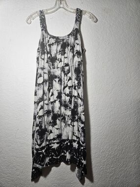 Sleeveless Asymmetrical Tie-Dye Dress in Black & White